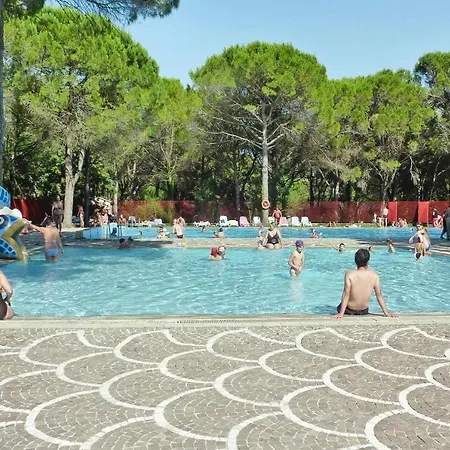 Flat With Air Conditioning In The Belvedere Complex In Grado